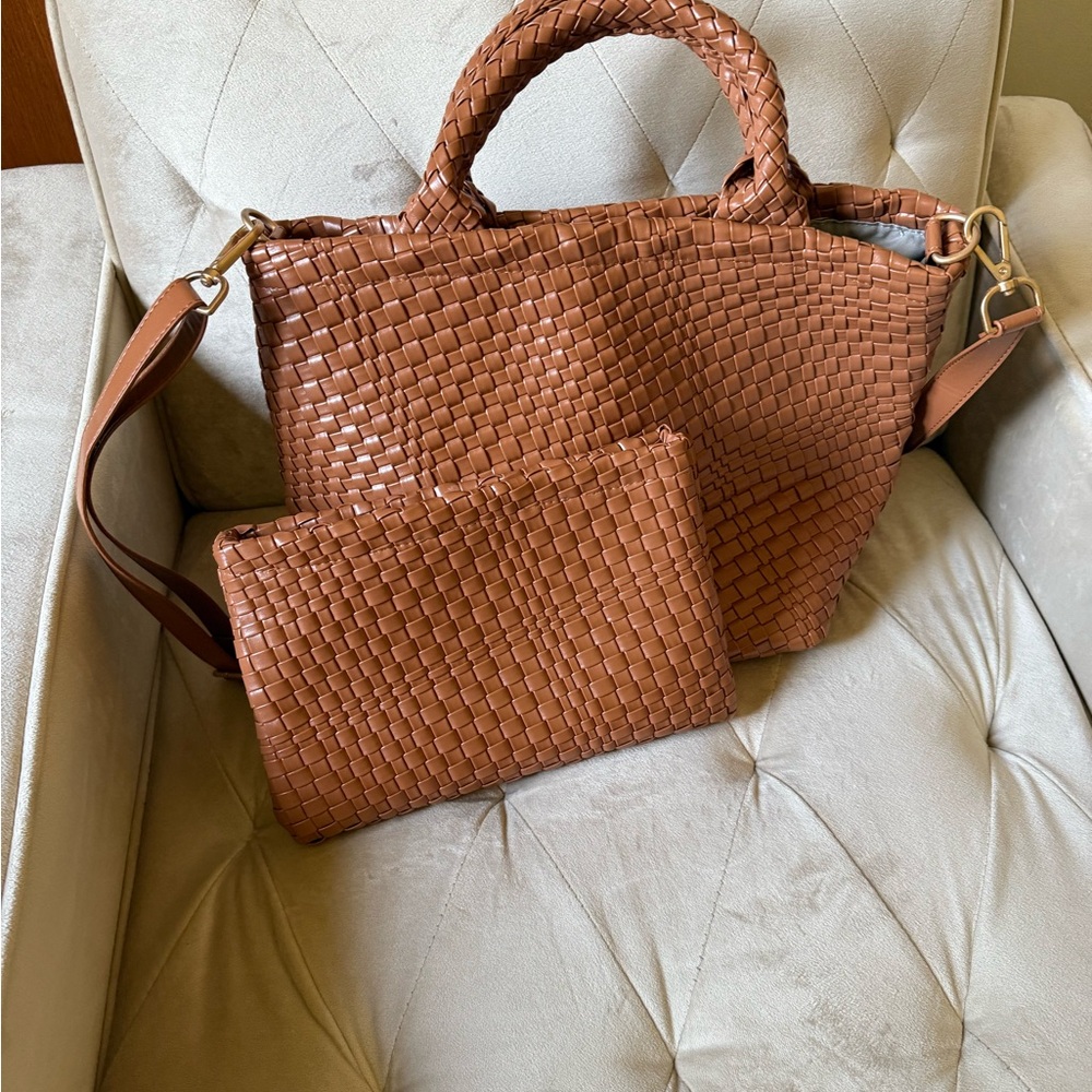 Thirty-One Tan Woven Tote with Pouch